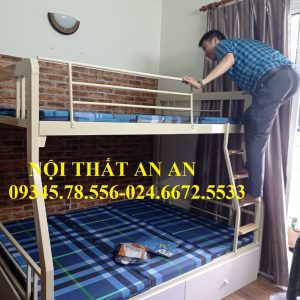 giường tầng màu kem có cốp đồ dùng cho cả gia đình, khỏ to rộng 1m6