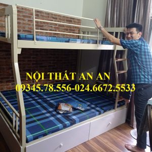 giường tầng màu kem có cốp đồ dùng cho cả gia đình, khỏ to rộng 1m6